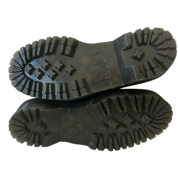 Dr. Martens Molly Boots Black Silver Platform Combat Patent Leather Women's 8 - Picture 9 of 10